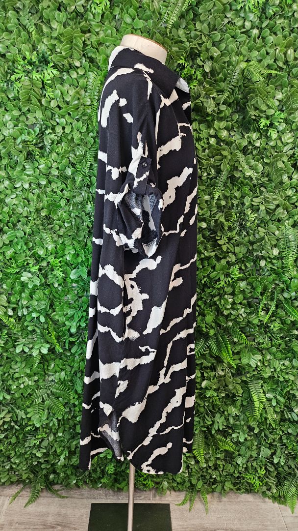 Willow Tree Black/White Shirt Dress (14-16)