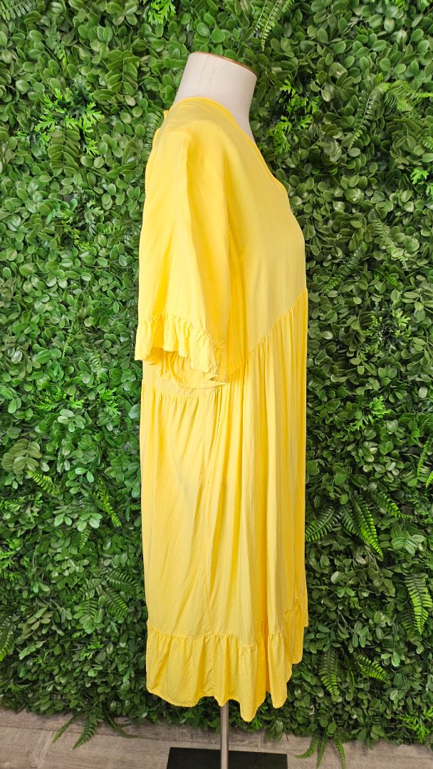 Coco & Belle Yellow Dresses (16)