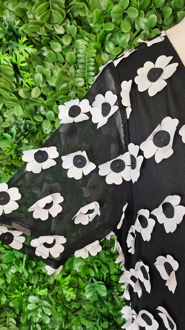 Lemon Tree Black/White 3D Flower Dress (14)