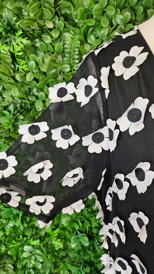 Lemon Tree Black/White 3D Flower Dress (14)