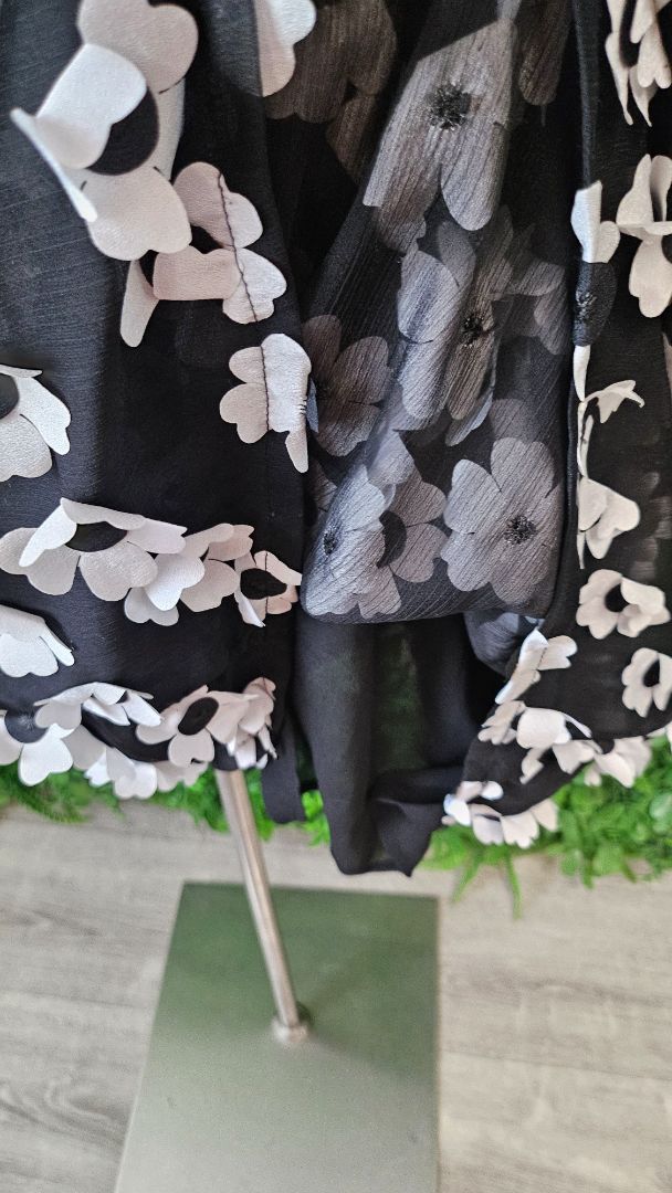 Lemon Tree Black/White 3D Flower Dress (14)