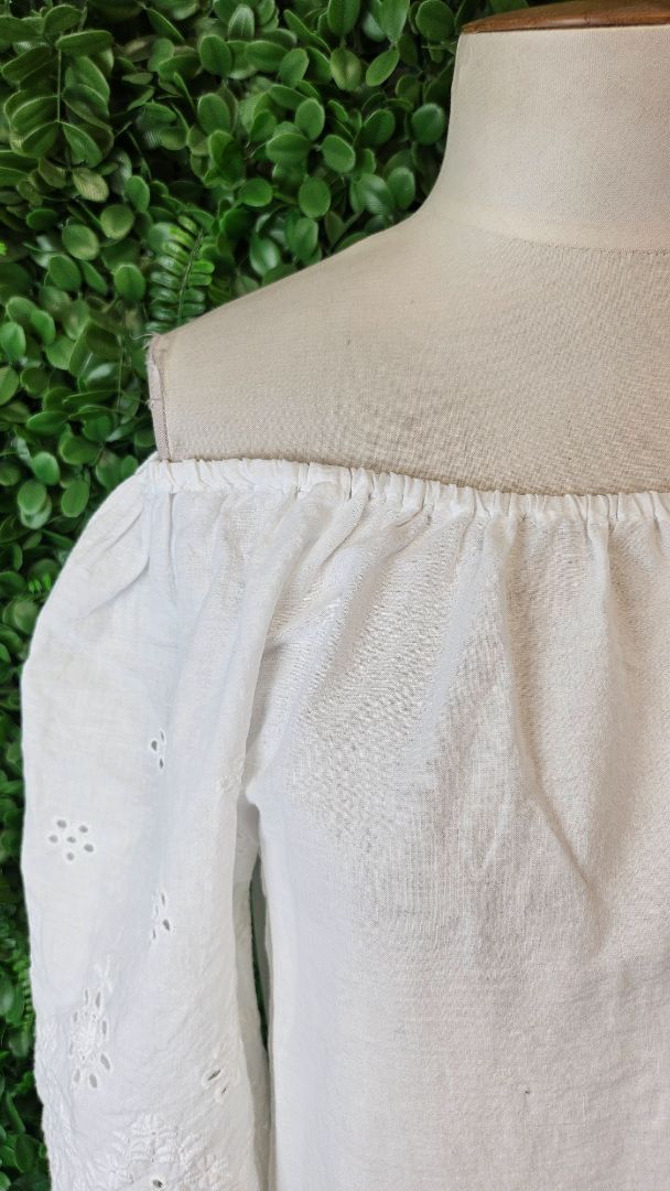 Redcurrent White Embroidered Top (12)