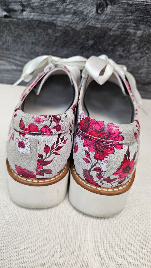 Bresley Floral Pronto Lace Up (39)