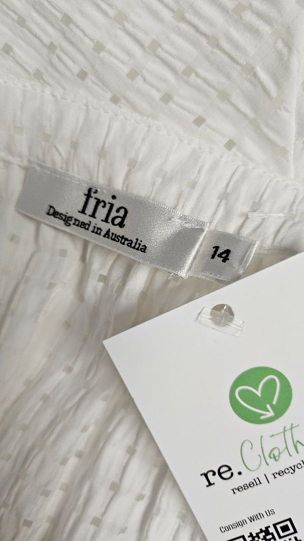 Fria White Textured Blouse (14)
