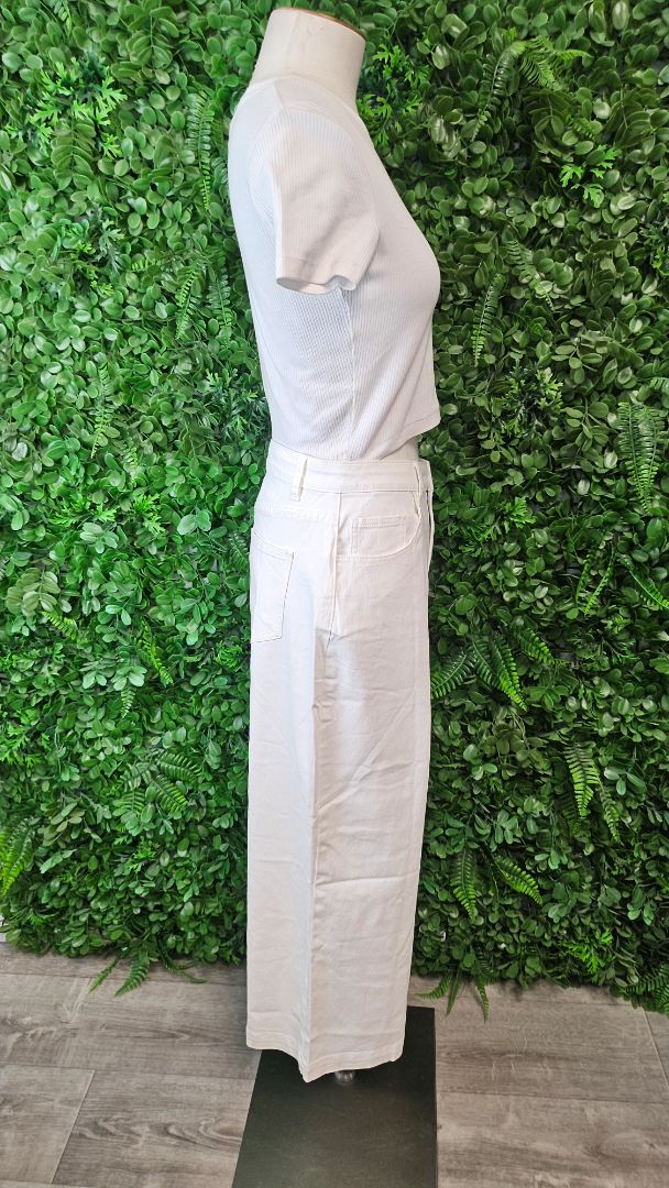 Betty Basics White Tabitha Crop Jean BNWT (14)