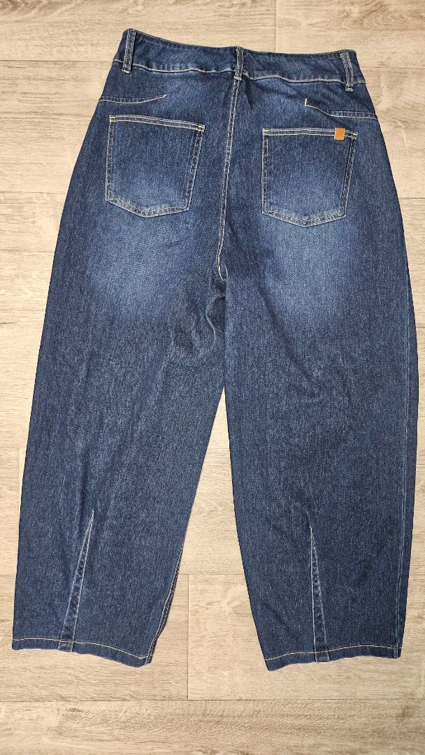 Halara Ink Crop Barrel Pant (12)