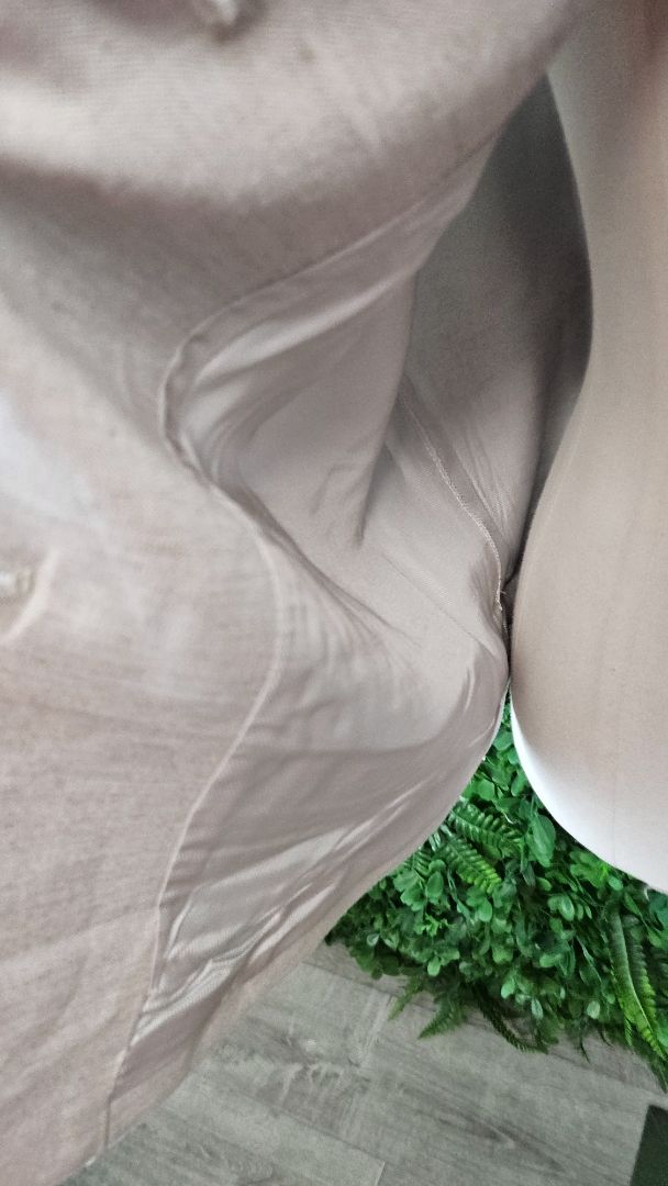 Max Neutral Linen Blend Vest (14)