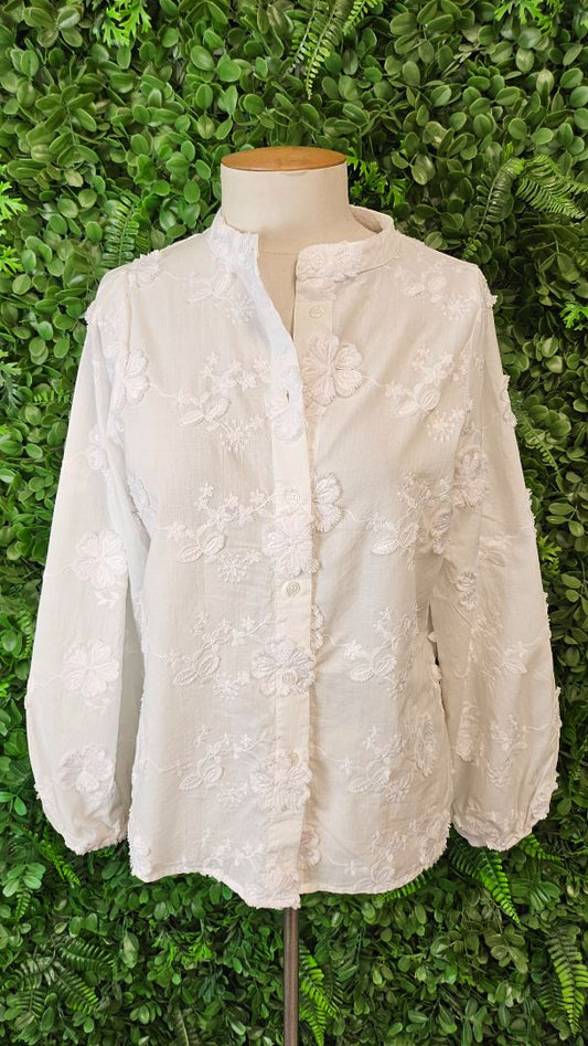 Stella + Gemma White Applique Top (8)