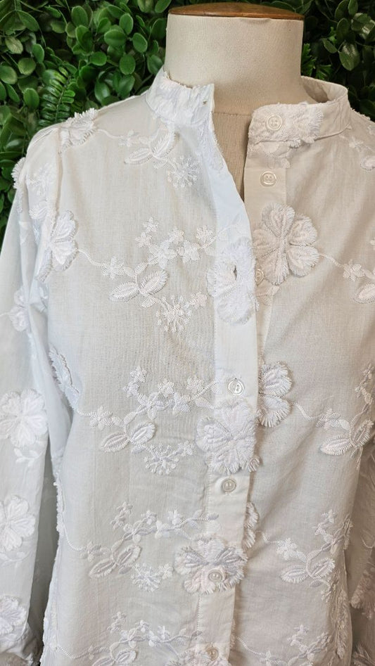 Stella + Gemma White Applique Top (8)