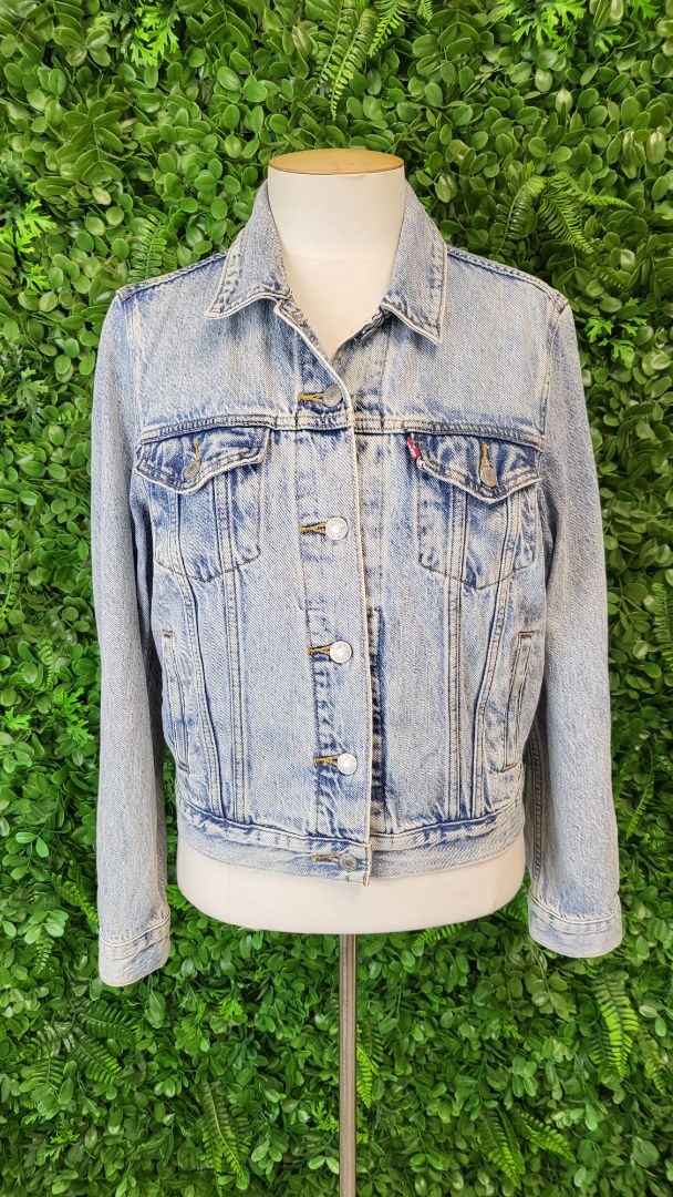 Levi Washed Denim Jacket (10)