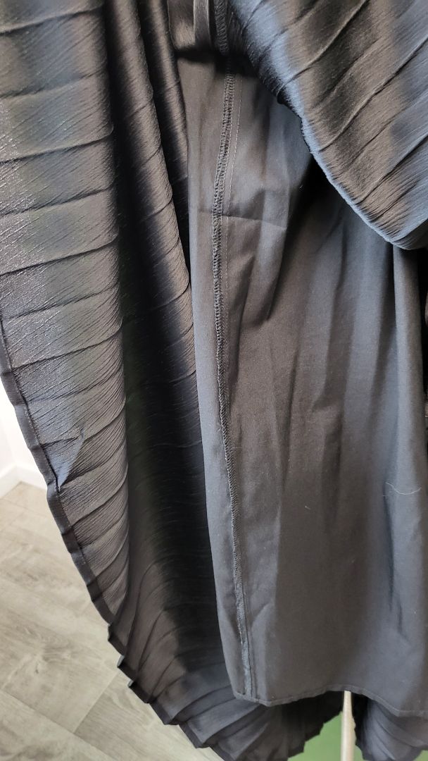 Decjuba Black Pleat Dress (12)