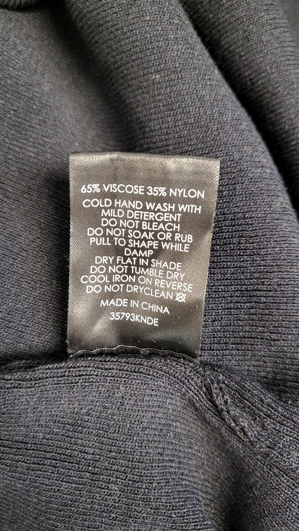 Decjuba Black Logo Top (16)