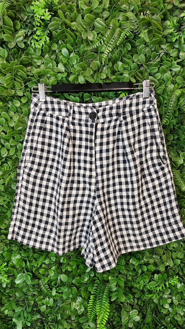 Max Gingham Mid Shorts (8)