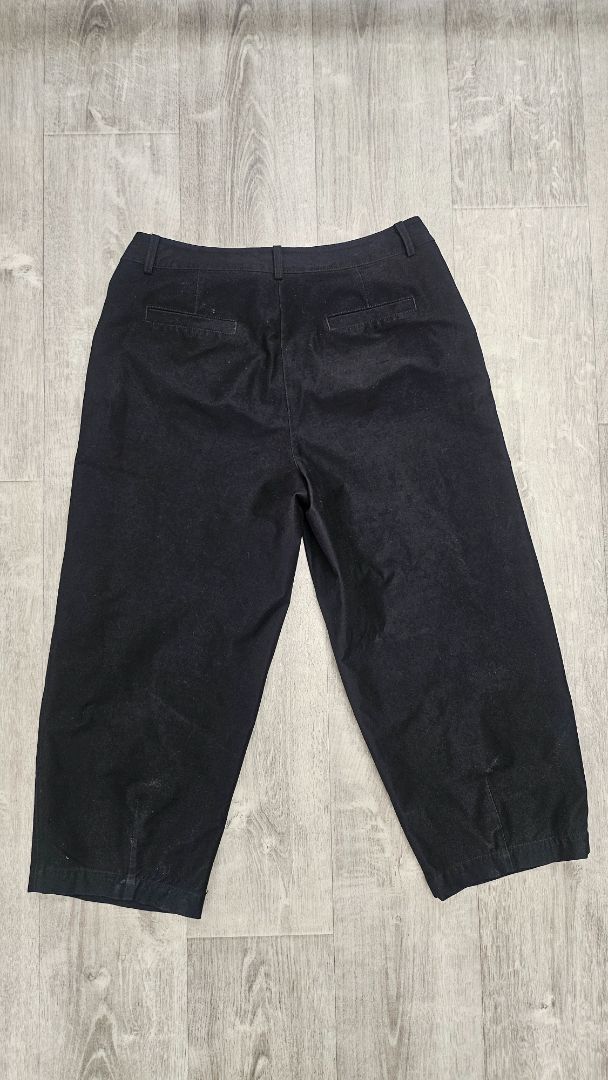 Max Black Barrel Leg (14)