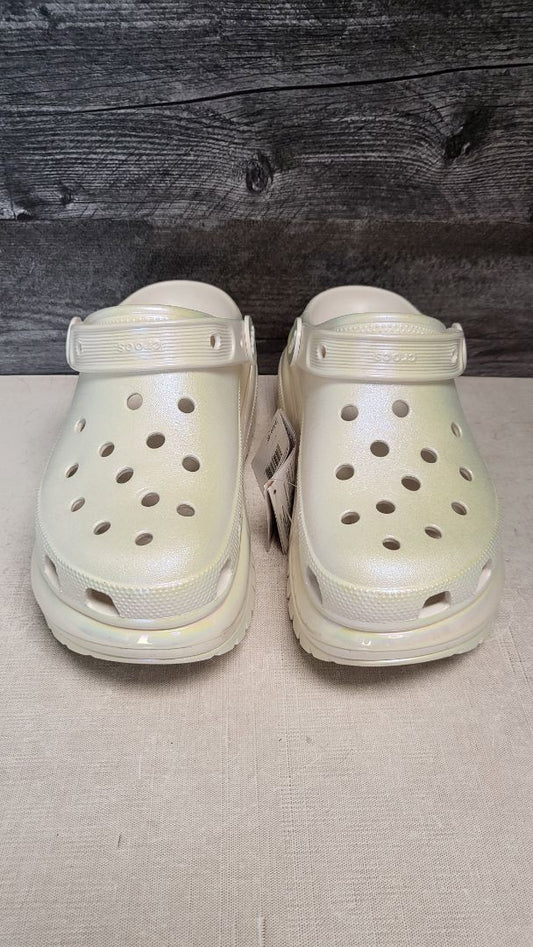 Crocs White Mega Crush Clog BNWT (11)