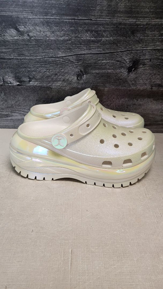 Crocs White Mega Crush Clog BNWT (11)