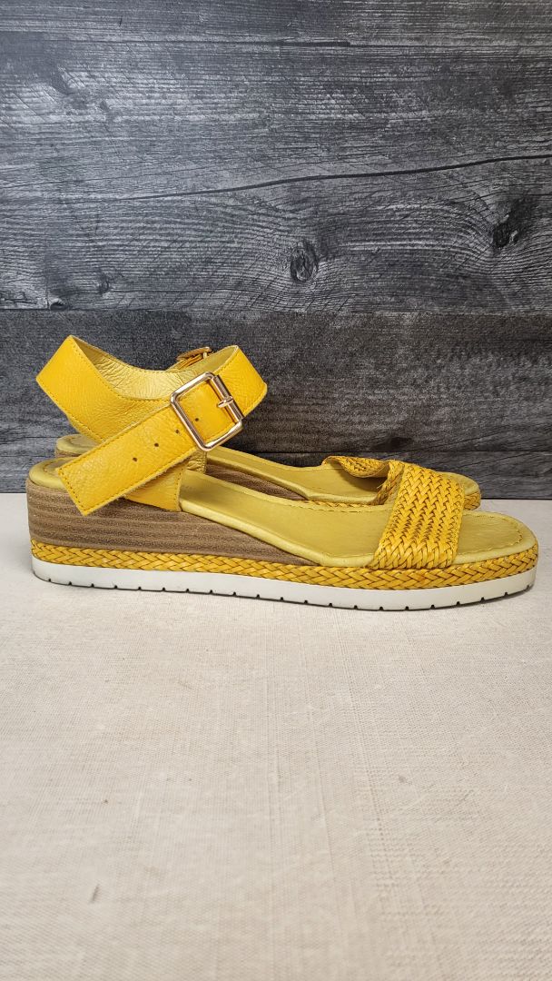 Django & Juliette Yellow Weaved Imari Sandal (41)