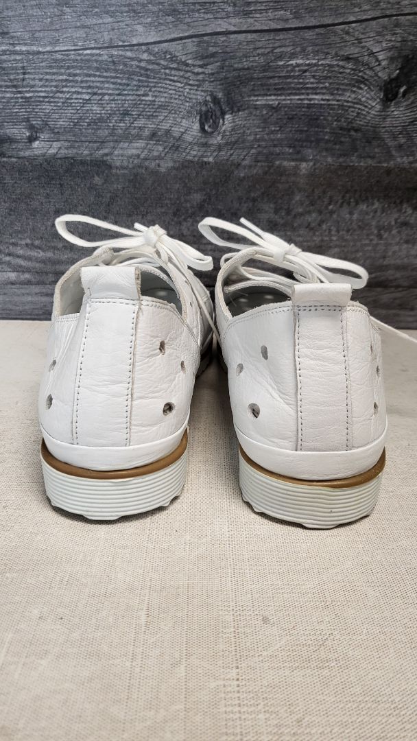 Via Nova White Ceaser Lace Ups (40)