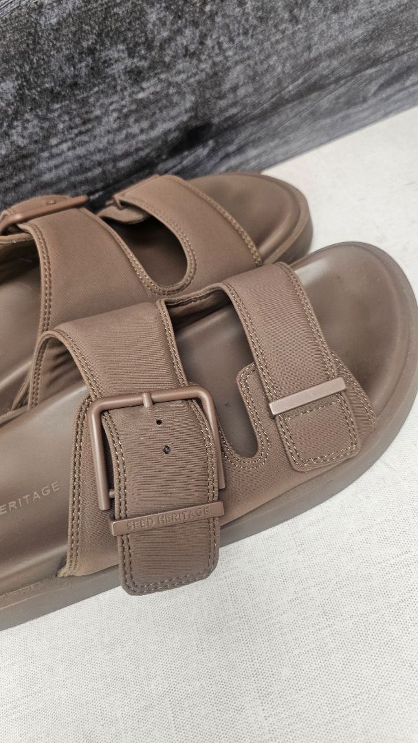Seed Brown Slide (36)