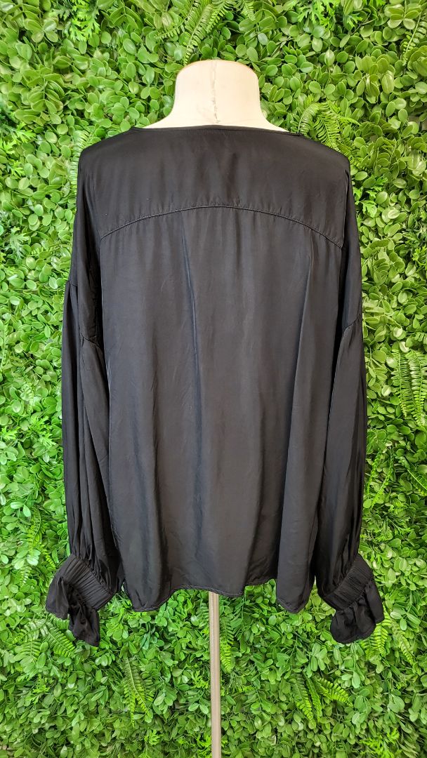 Briarwood Black Sateen Blouse (12)