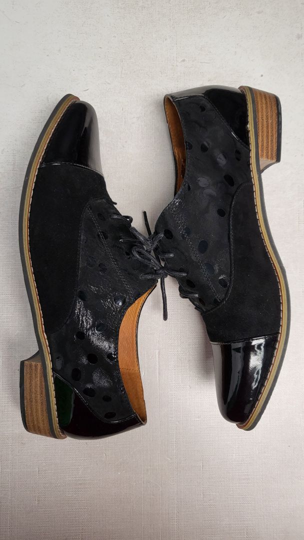 Bresley Black Patent Toe Lace Ups (42)