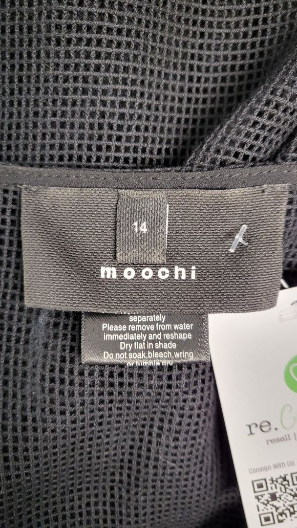 Moochi Black Tabard (14)