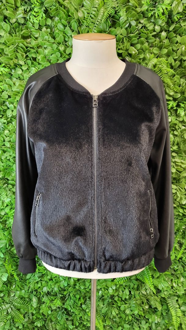 Drama Black Faux Fur Bomber (10)
