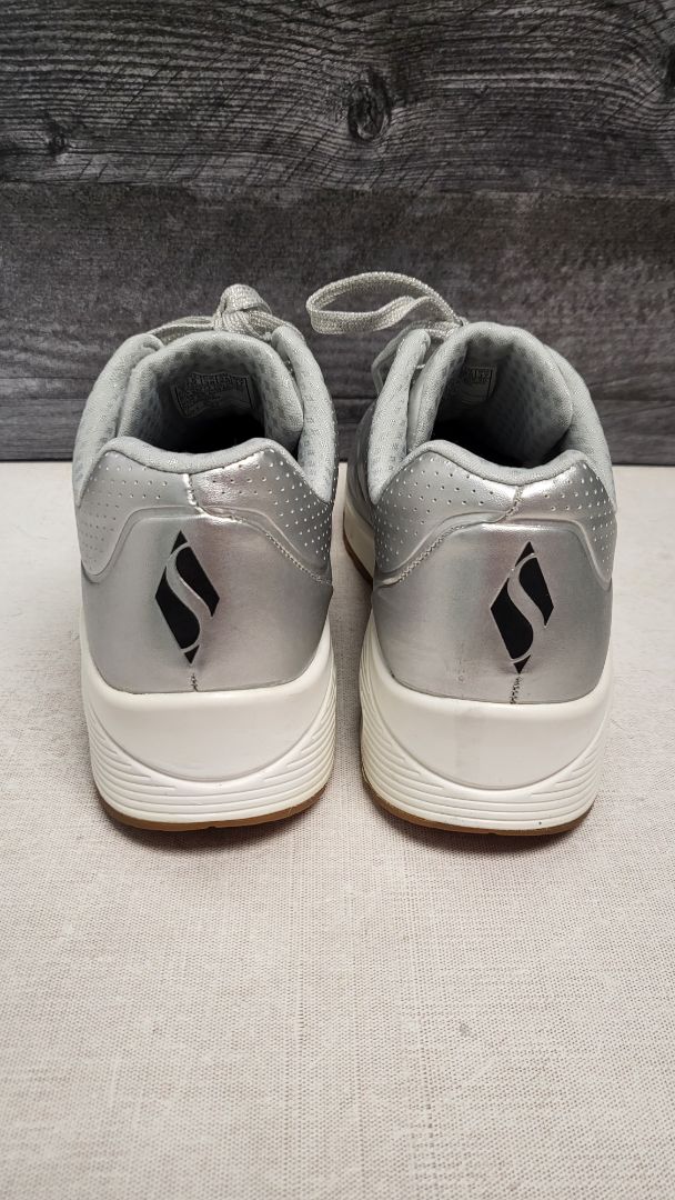 Skechers Silver Metallic Sneakers (38)