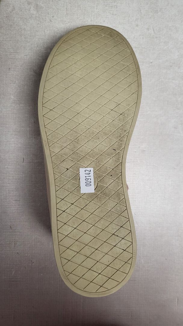 Deuce Blush Leather Sneaker (38)
