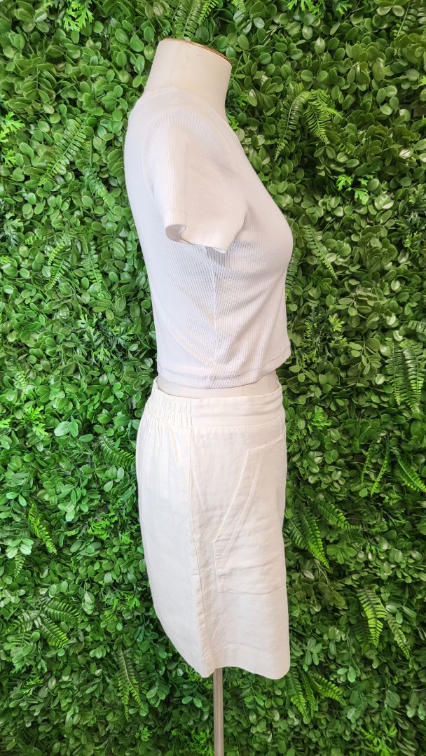 Betty Basics Cream Linen Shorts (18)