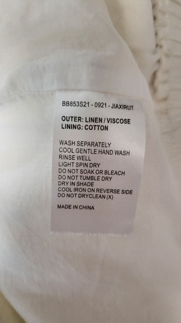 Betty Basics Cream Linen Shorts (18)