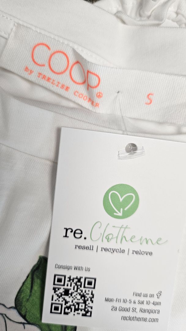 Coop White Flower Hour Tee (10-12)