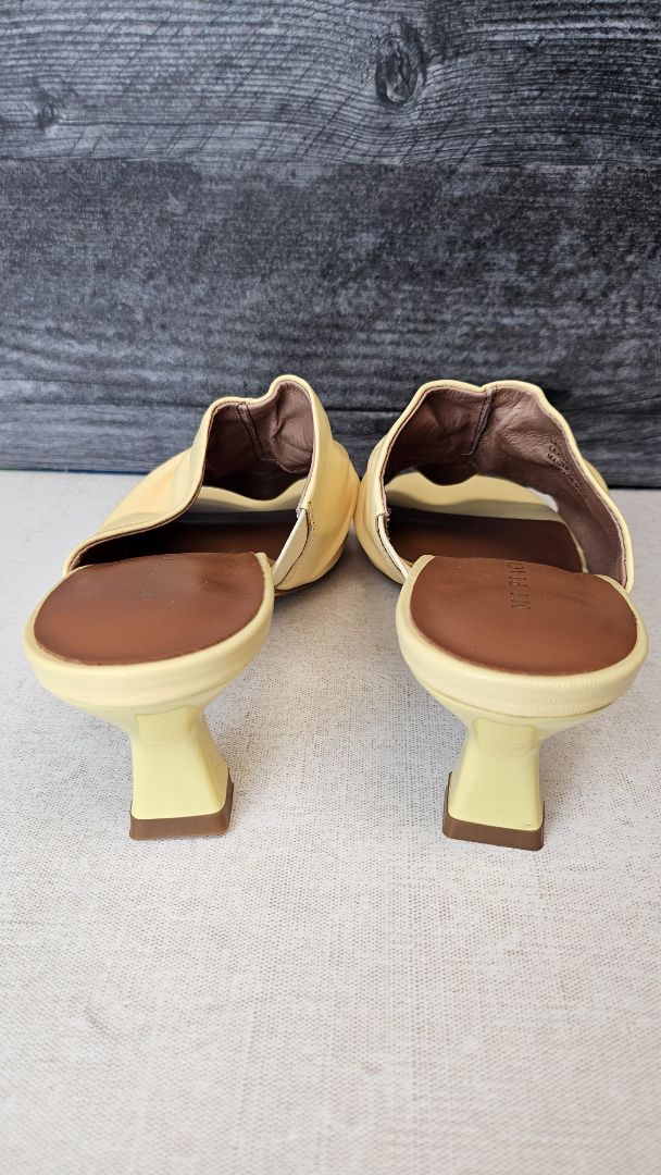 Mi Piaci Yellow Ruched Slide (37)