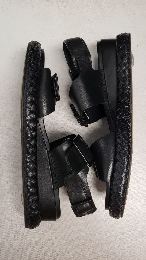 Elvio Zanon Black Thora Flatform (41)