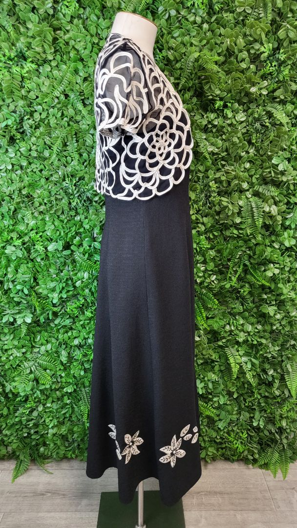Jacques Vert Black/Cream Embroidered Dress (8-10)