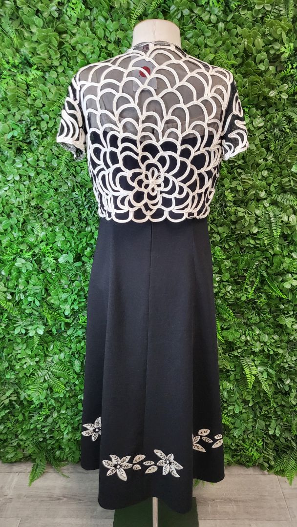 Jacques Vert Black/Cream Embroidered Dress (8-10)