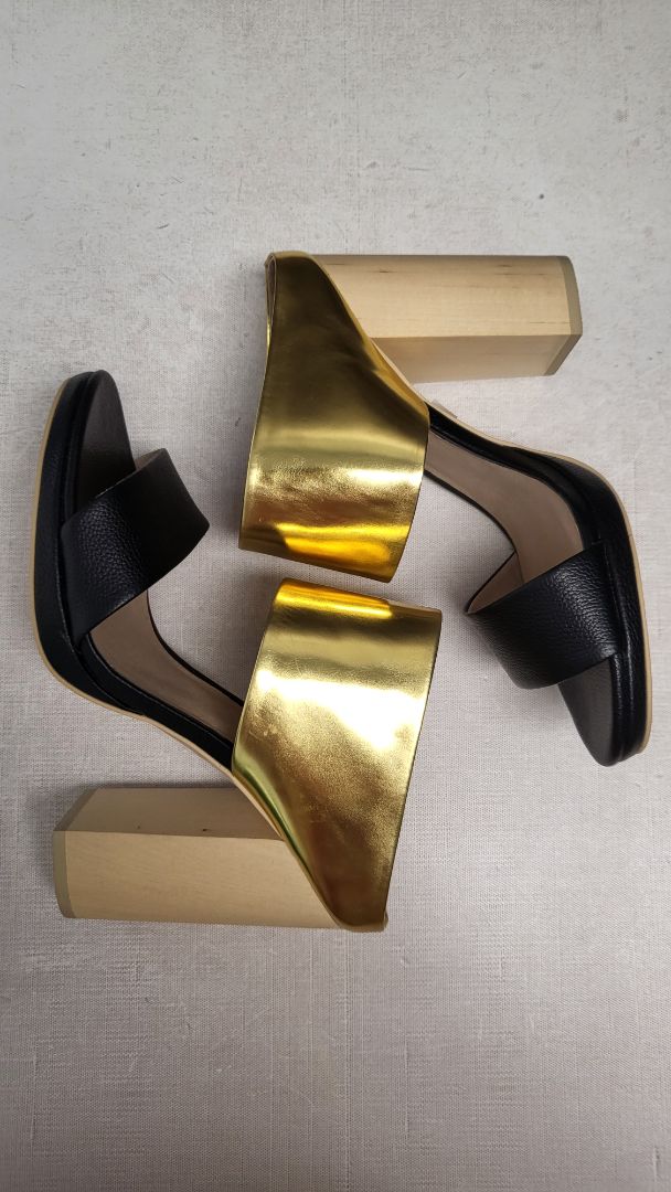 Kathryn Wilson Gold/Black Lisa Heel (38)
