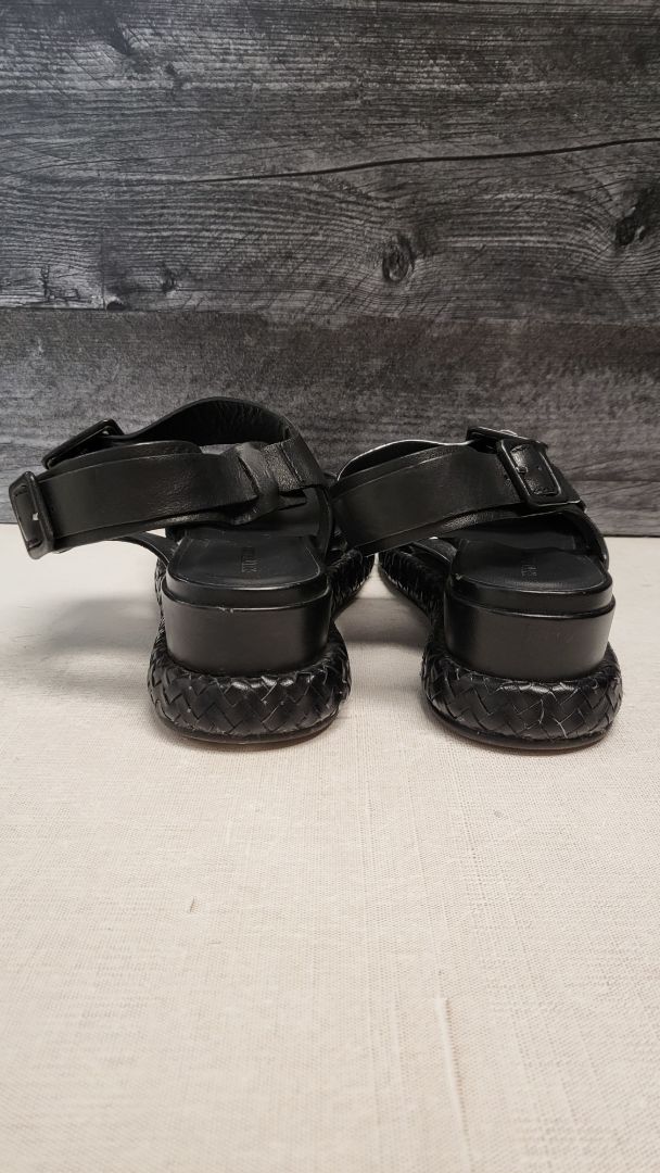Elvio Zanon Black Thora Flatform (41)