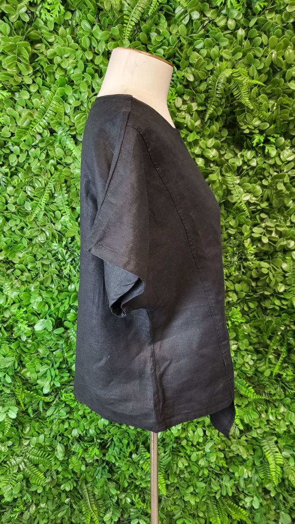 Flaxbloom Black Linen Top (10)