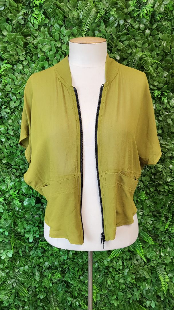 Mild Red Chartreuce Zipped Top (8)