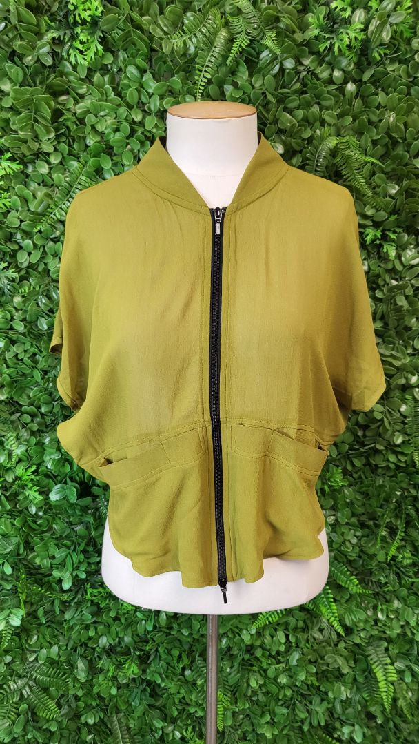 Mild Red Chartreuce Zipped Top (8)