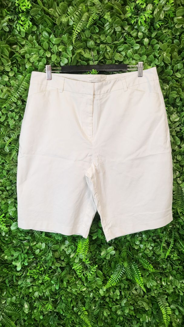 Sportscraft White Knee Shorts (14)