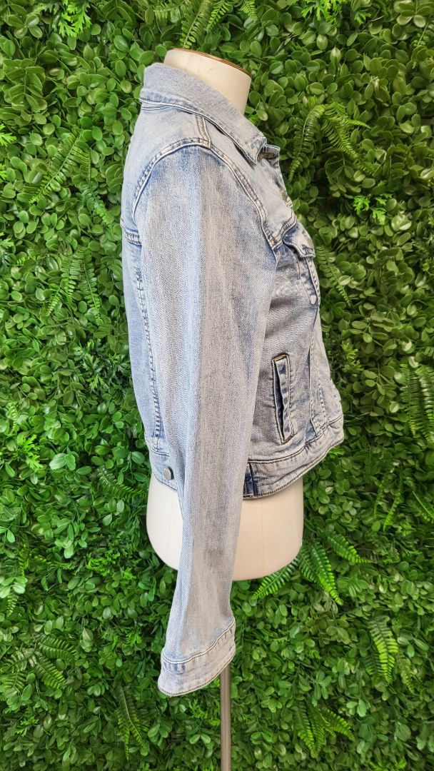 Foxwood Bleached Denim Jacket (8)