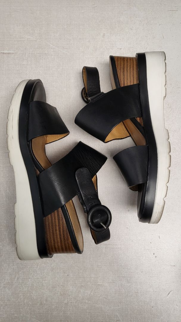 Isabella Anselmi Black Wedge Sandal (38)