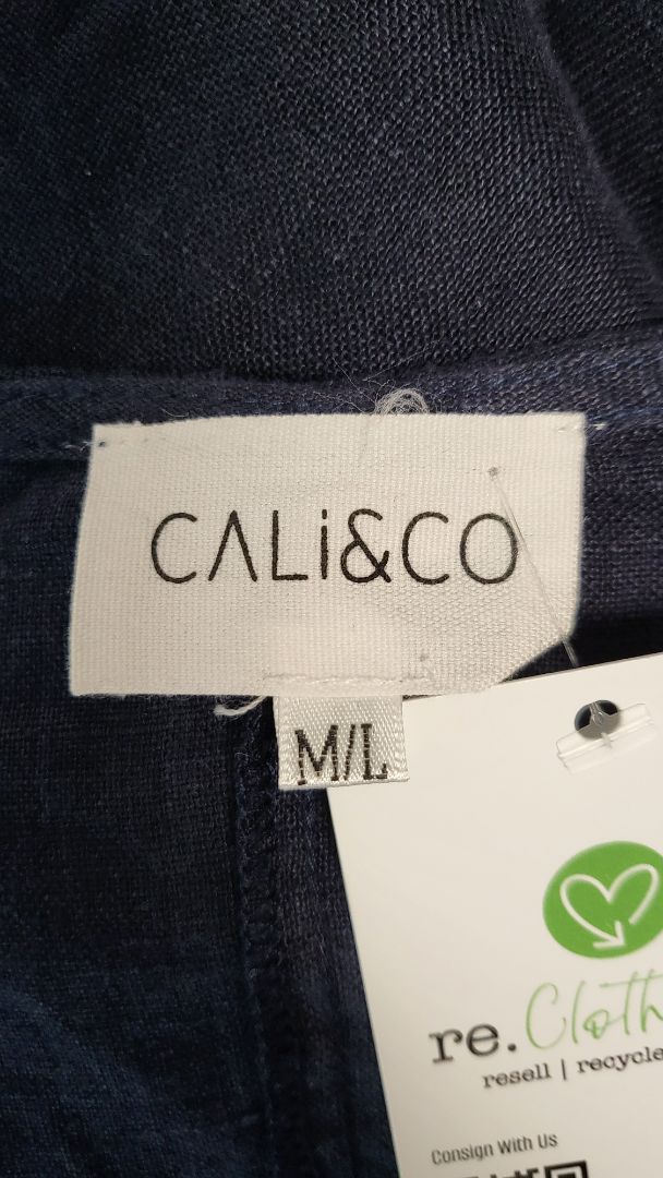 Cali & Co Navy Linen Top (14-16)