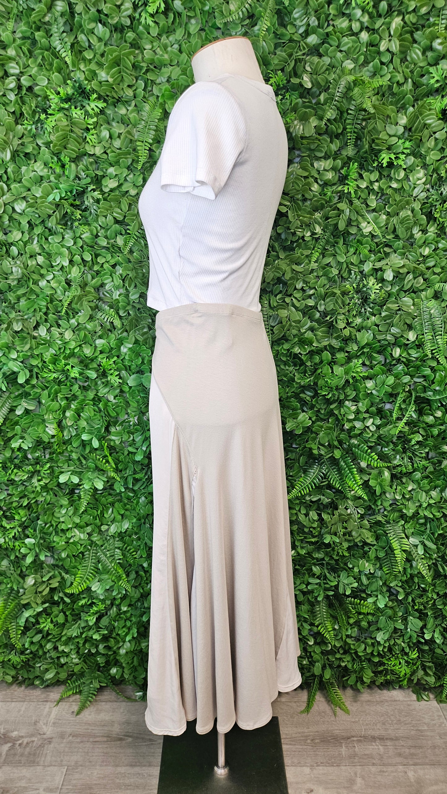 Paula Ryan Sand Panelled skirt (14-16)