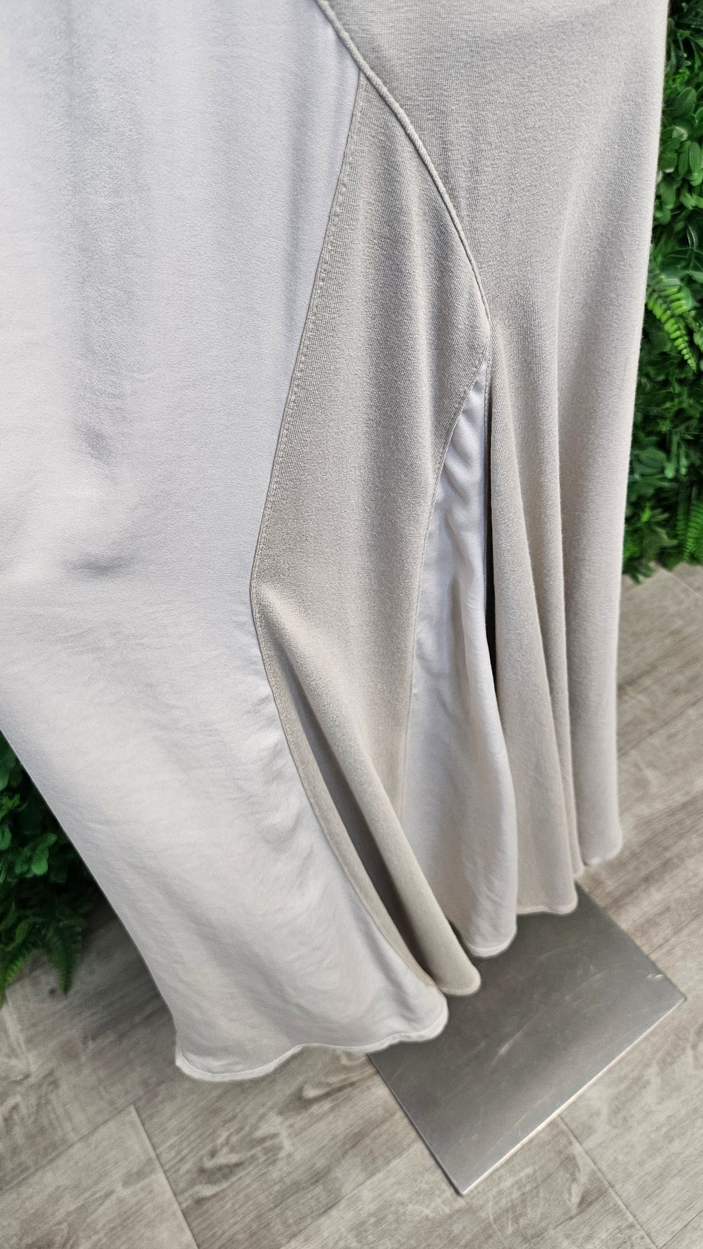 Paula Ryan Sand Panelled skirt (14-16)