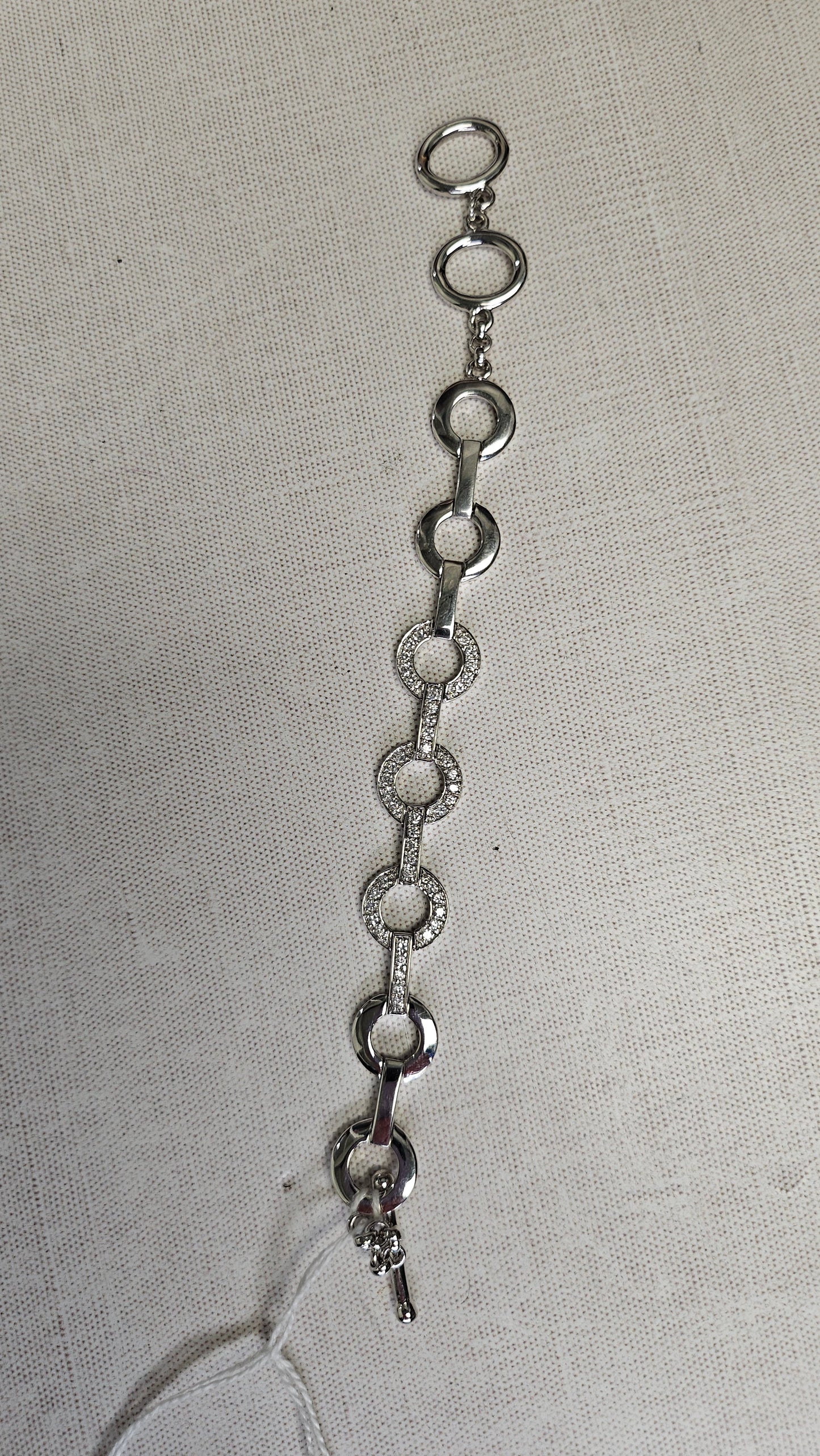 Unknown  925 CZ Circle bracelet