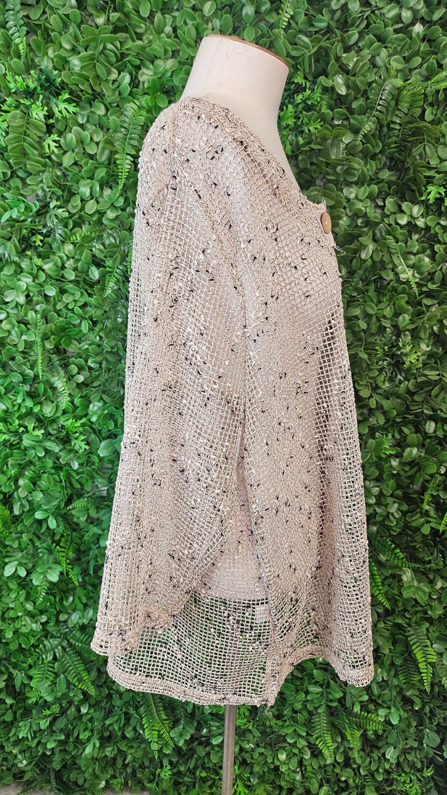 OLLA OH Natural Mesh Button Cardigan BNWT (16-18)