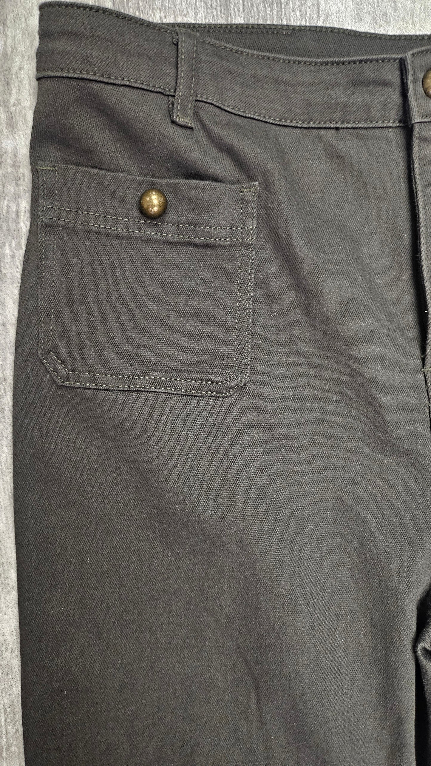 Zoe Kratzmann Khaki Wide Leg Ankle Jean (16)